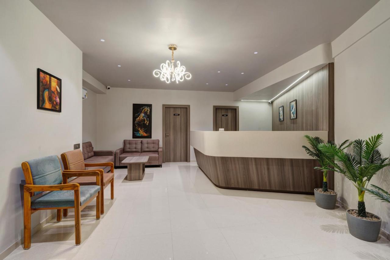 Hotel Sparsh Divine Ahmedabad Eksteriør billede